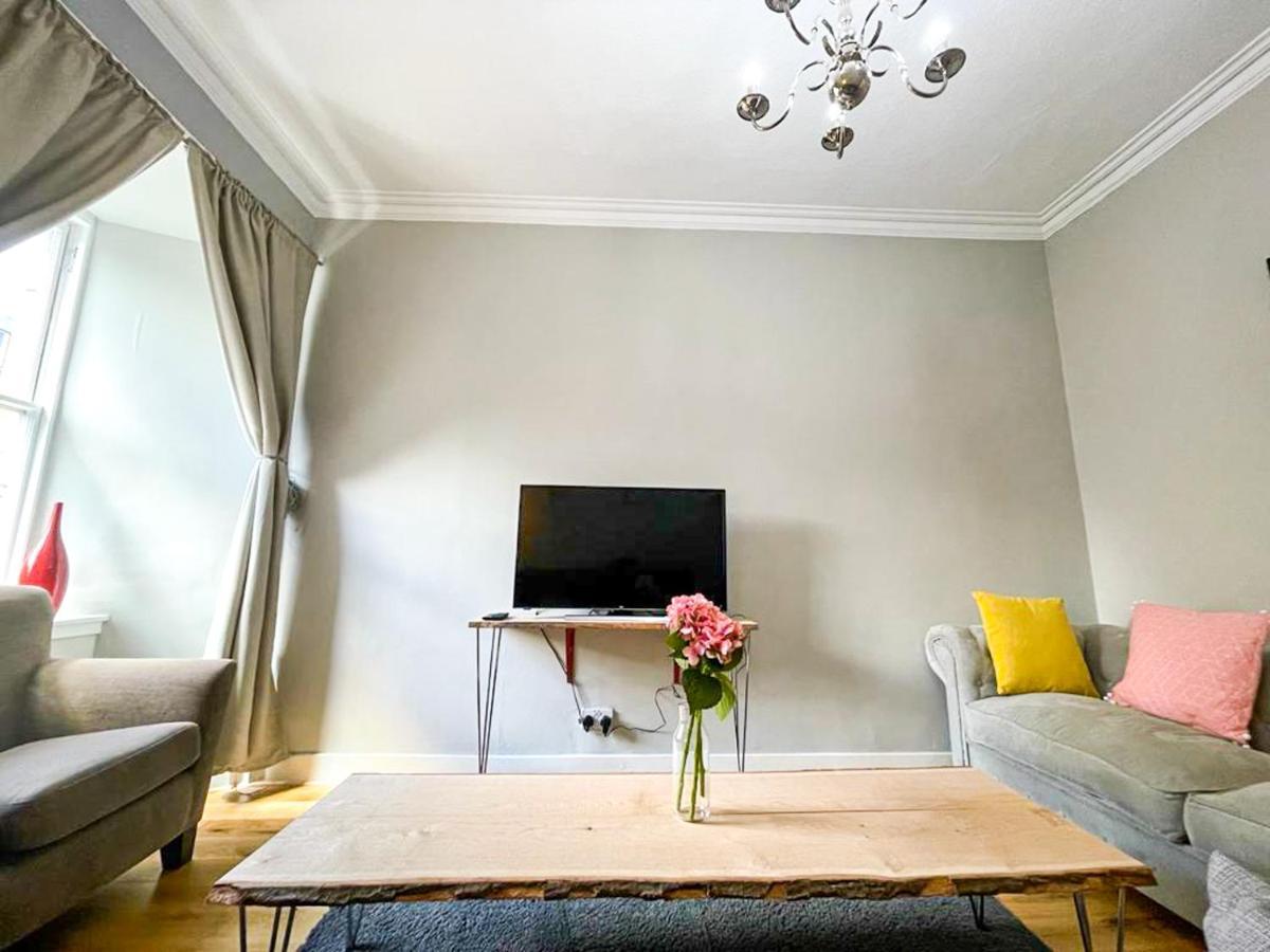 Charming 3 Bed Apartment In Old Town Edinburgh Ngoại thất bức ảnh