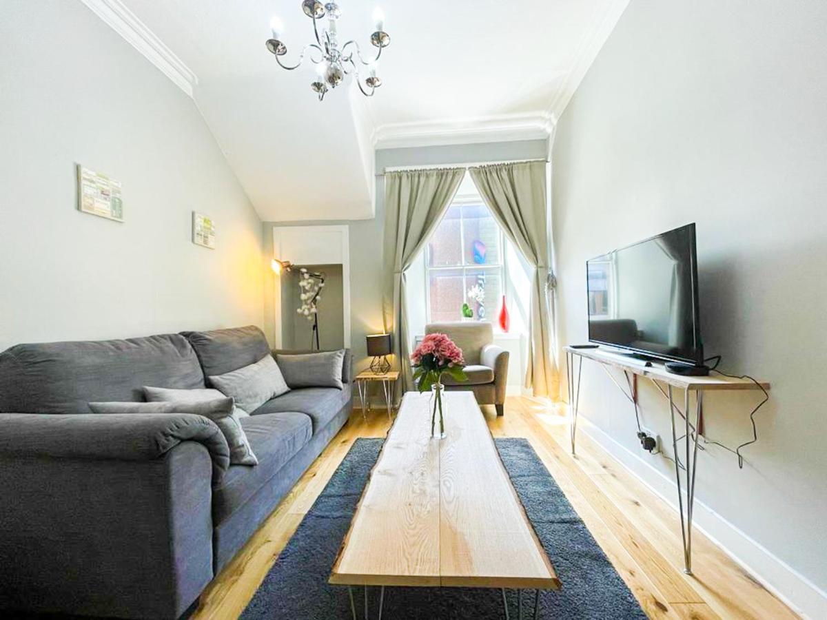 Charming 3 Bed Apartment In Old Town Edinburgh Ngoại thất bức ảnh